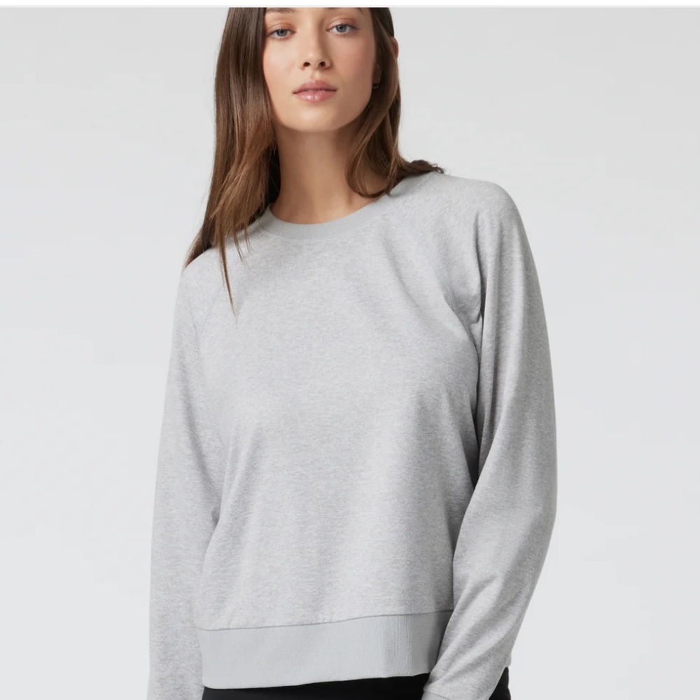 NWOT Vuori Long sleeve Halo Crew in Burnt Orange